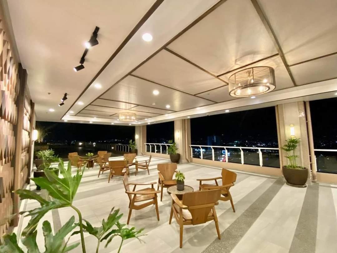 Infina Towers Project 4 Aurora Boulevard Quezon City Манила Екстериор снимка