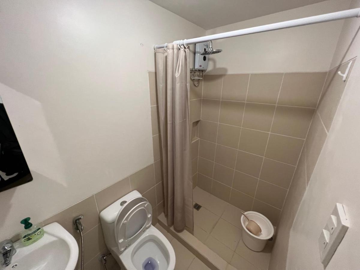 Infina Towers Project 4 Aurora Boulevard Quezon City Манила Екстериор снимка
